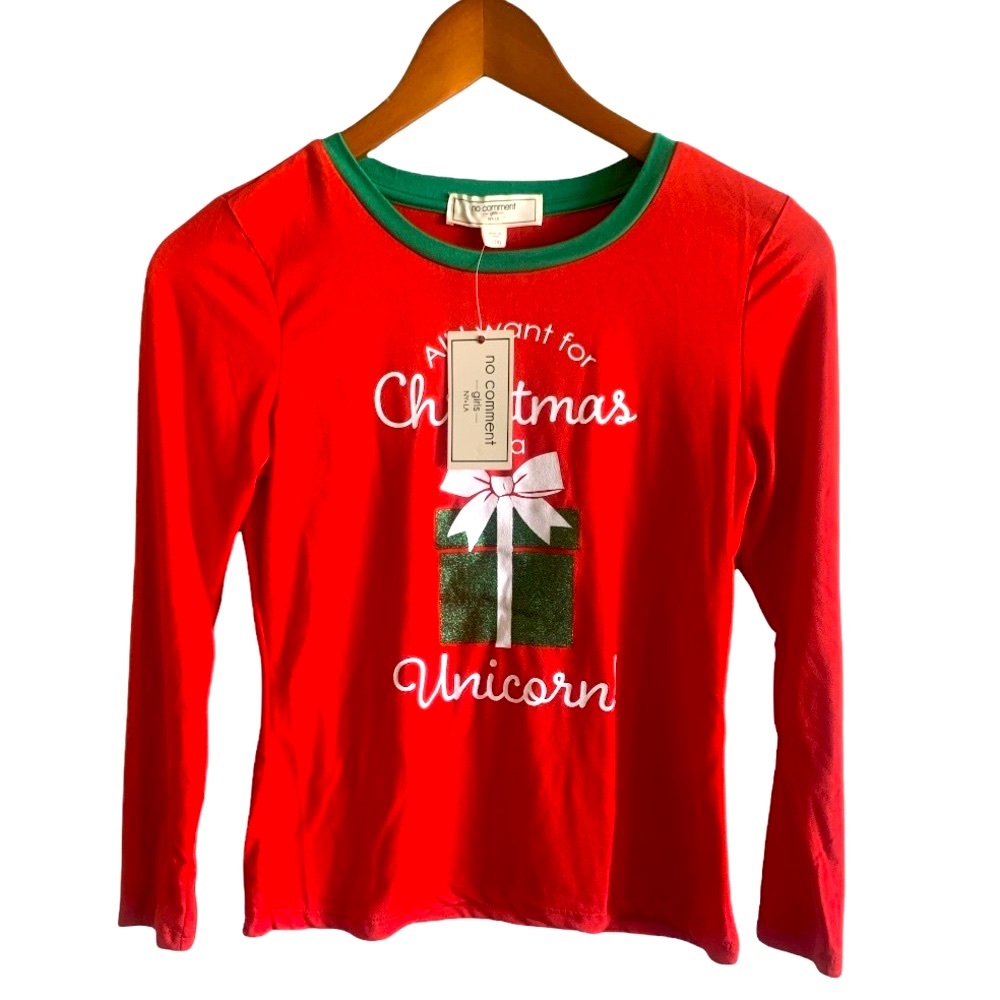 Girl’s Christmas graphic top